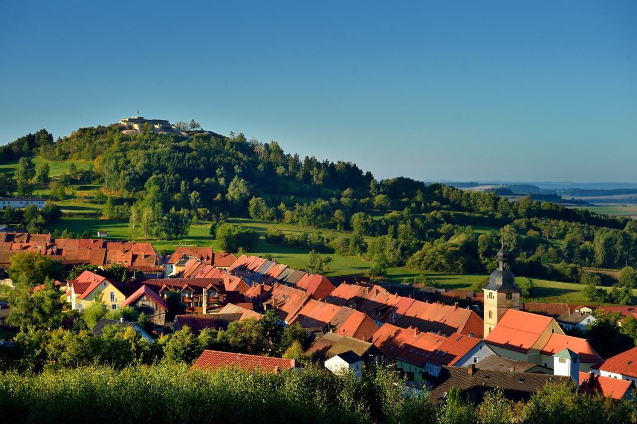 Landgasthof Zum Hirschen Kemnath Exterior photo